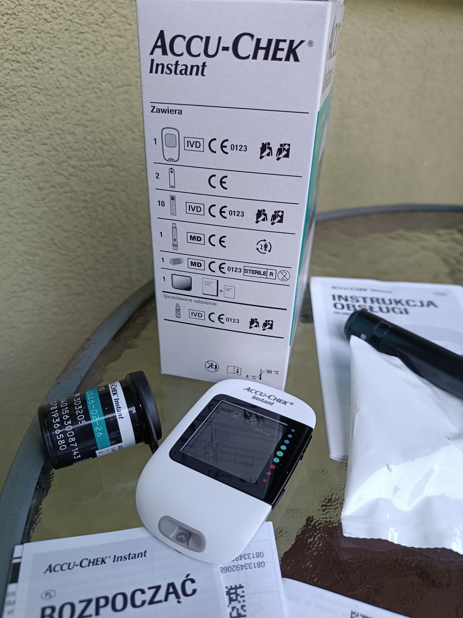 Nowy glukometr Accu-Chek instant