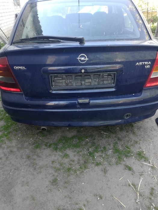 Opel Astra G części ,drzwi,klapa.skrzynia ,półoś