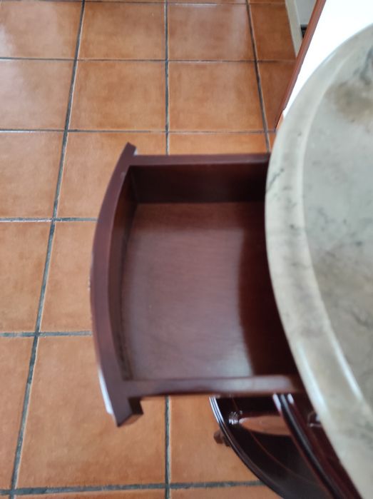 Móvel de entrada com espelho