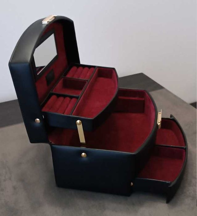 Скринька-органайзер для прикрас