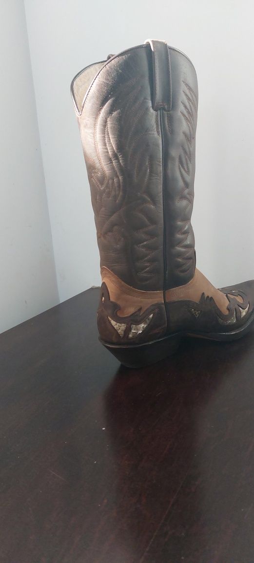 Botas cowboy como novas