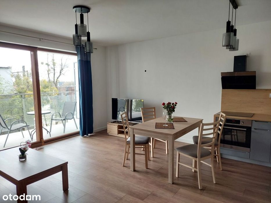 Przestronna kawalerka z miejscem garażowym !