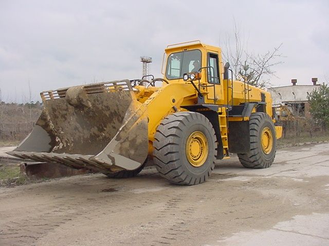 Usługi  dźwigowe,  602* 256* 429 budowlanyanym,  koparko-ładowarka, zw