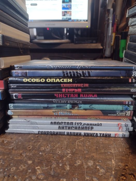 ДВД диски с фильмами 41 шт