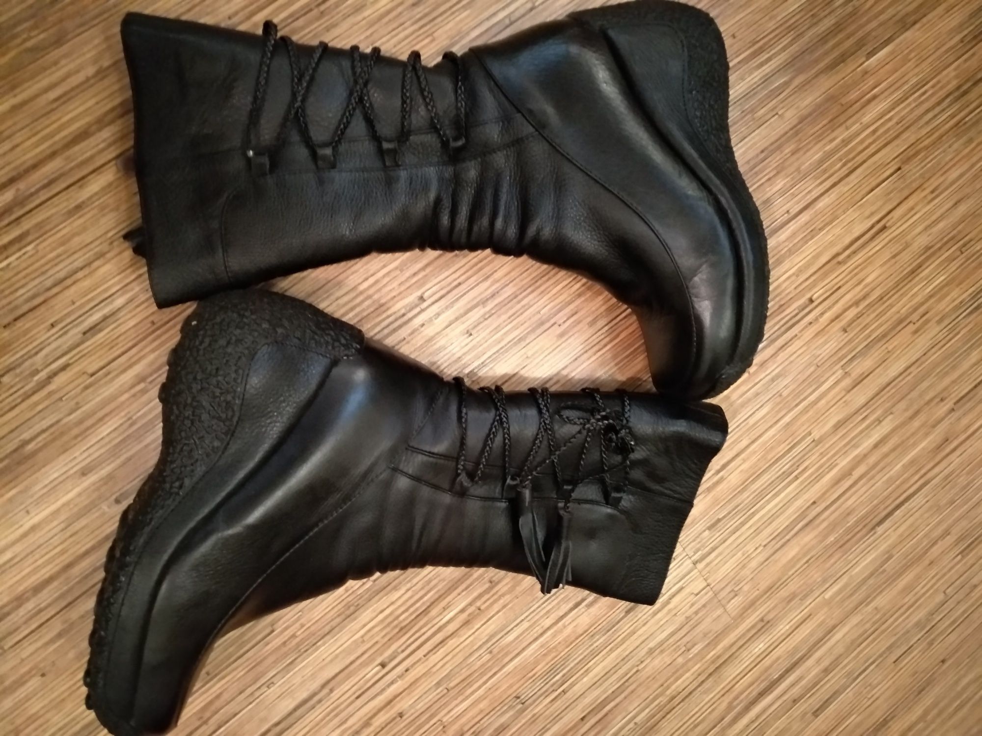 Зимние кожаные женские черные сапоги ботинки обувь