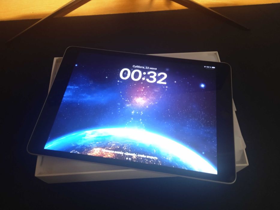 Планшет Apple iPad 10.2" 2021 Wi-Fi 64GB