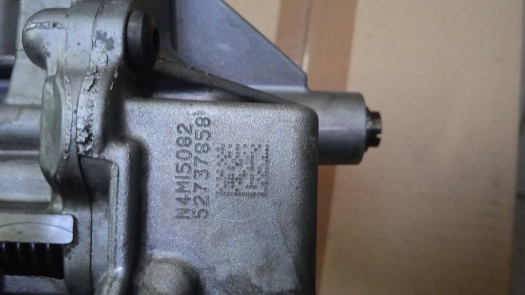 Pompa oleju b16dth ,LVL , Opel Astra J, K, Mokka, Zafira 1.6cdti