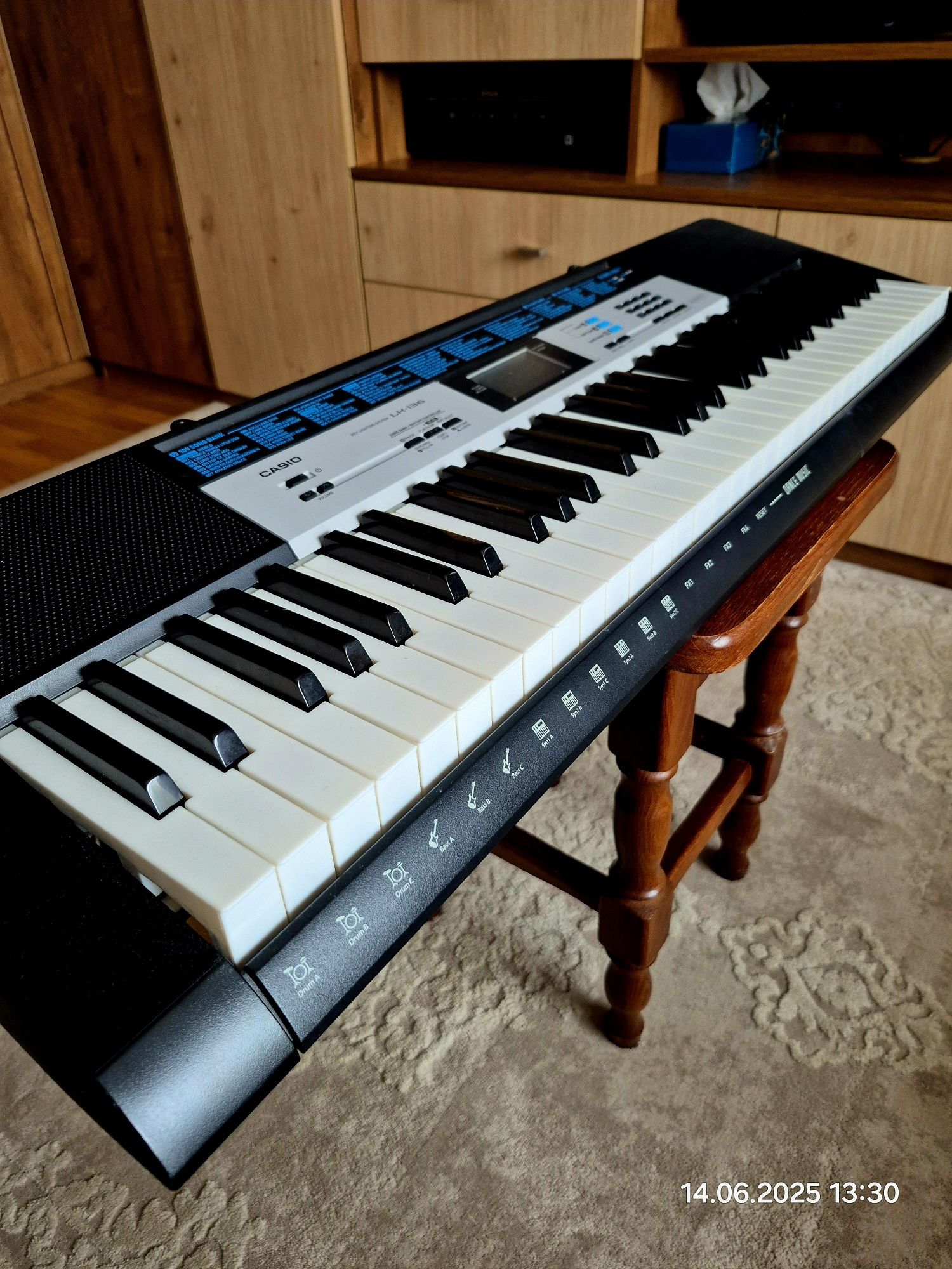 CASIO LK-136  сентизатор