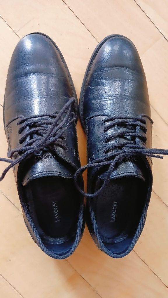 Skórzane buty wizytowe komunijne Lasocki 35
