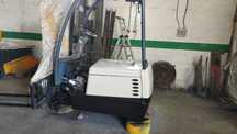 Empilhador eléctrico Crown SC4200 - 1.800 Kg (2524) com pintura