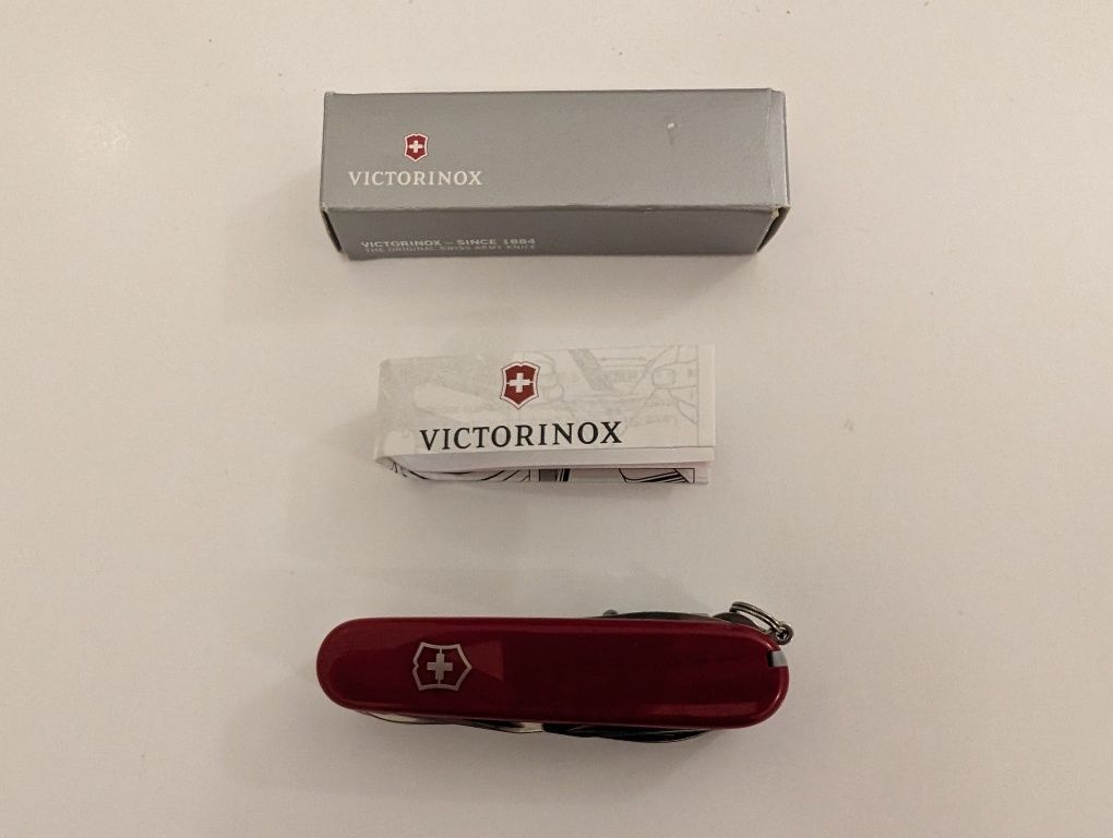 Victorinox huntsman PRO