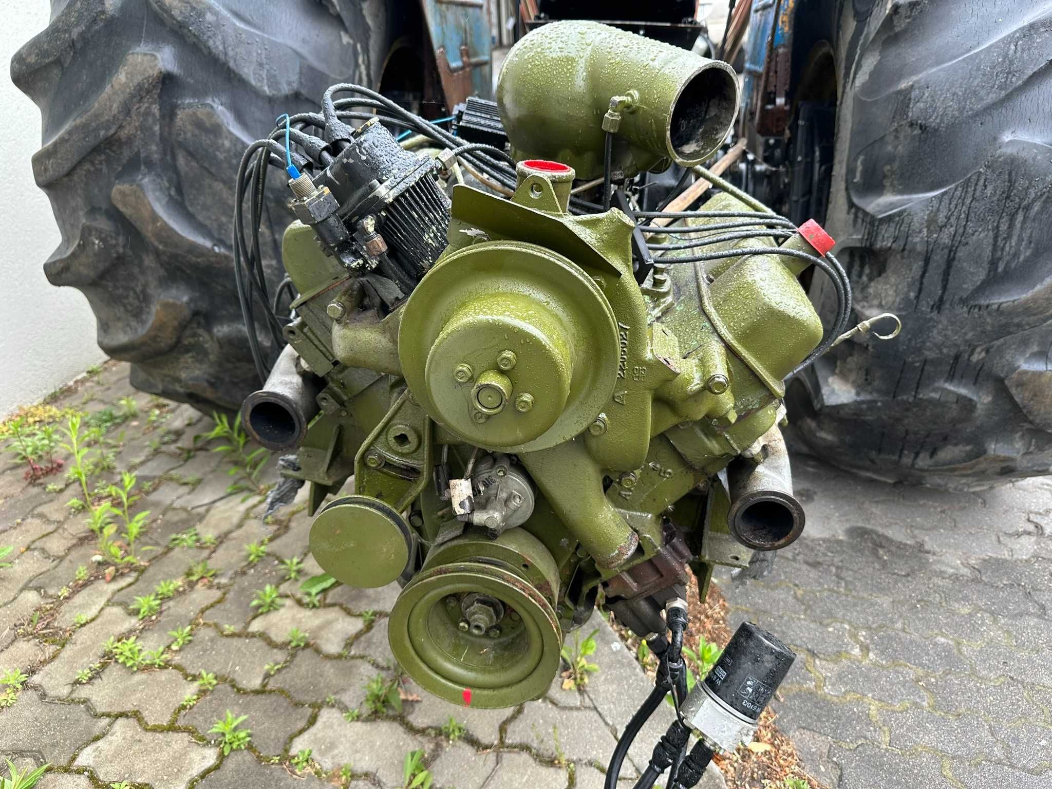 Kompletny silnik V8 Chrysler 5.9L Gaźnik, aparat zapłonowy, swap