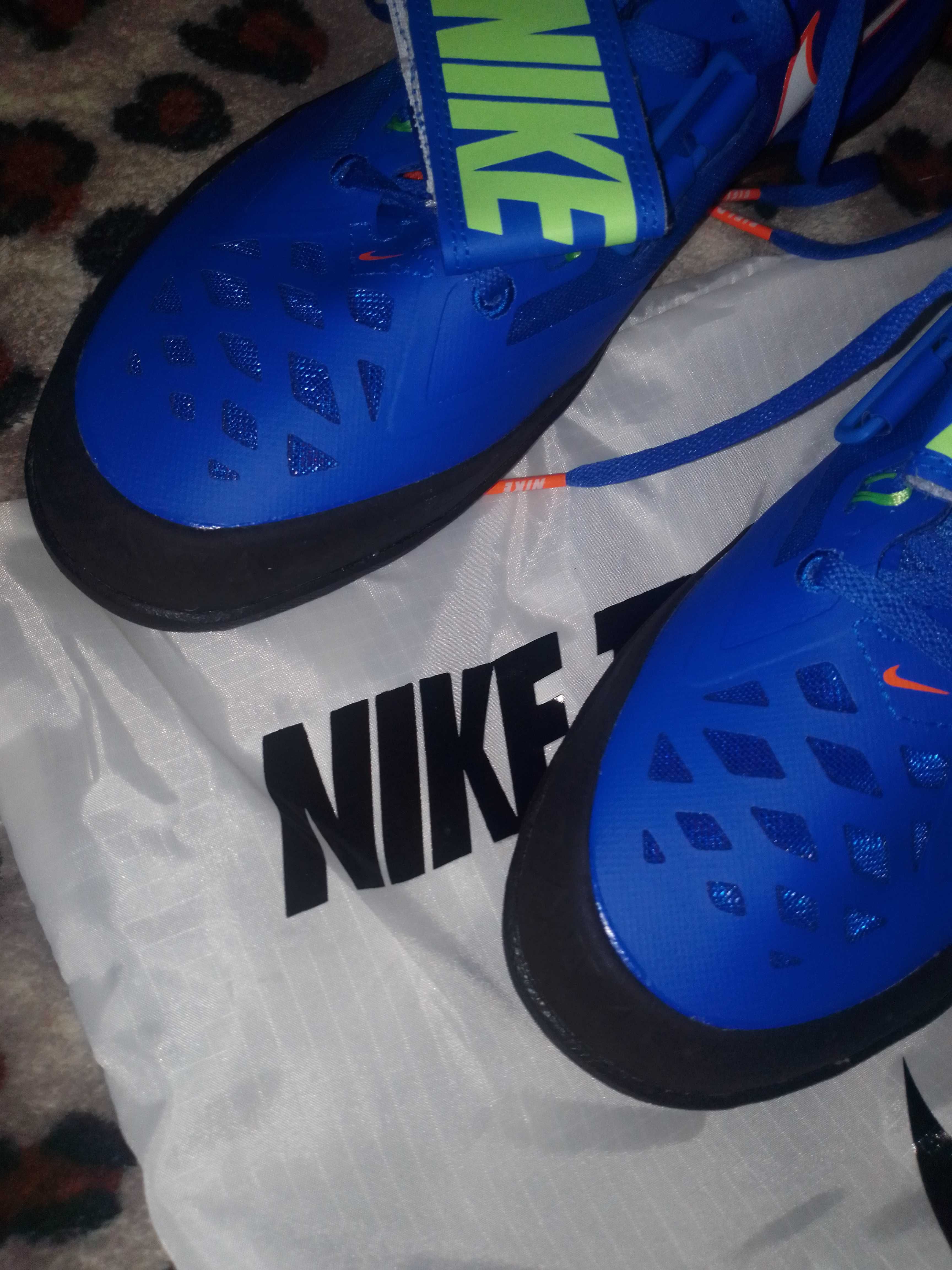 Оригінальні кросівки Nike Zoom Rival SD 2