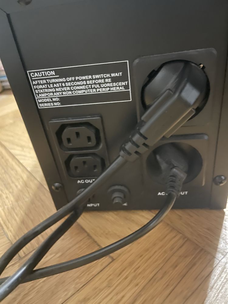 UPS,дбж, безперебійник Qoltec на 720 watt 1200va