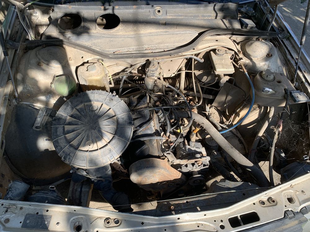 Разбор Audi 100 С3 1,8 1988