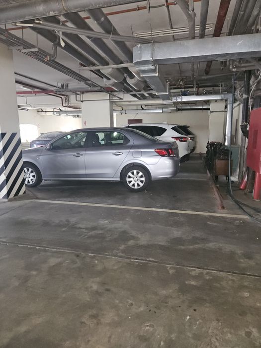 Продаж паркомімця по вул. Героїв Сталінгоаду 54 (Володимира Івасюка).