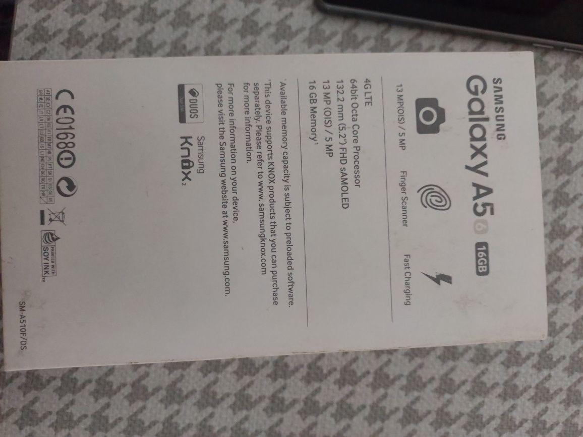 Телефон Samsung a5