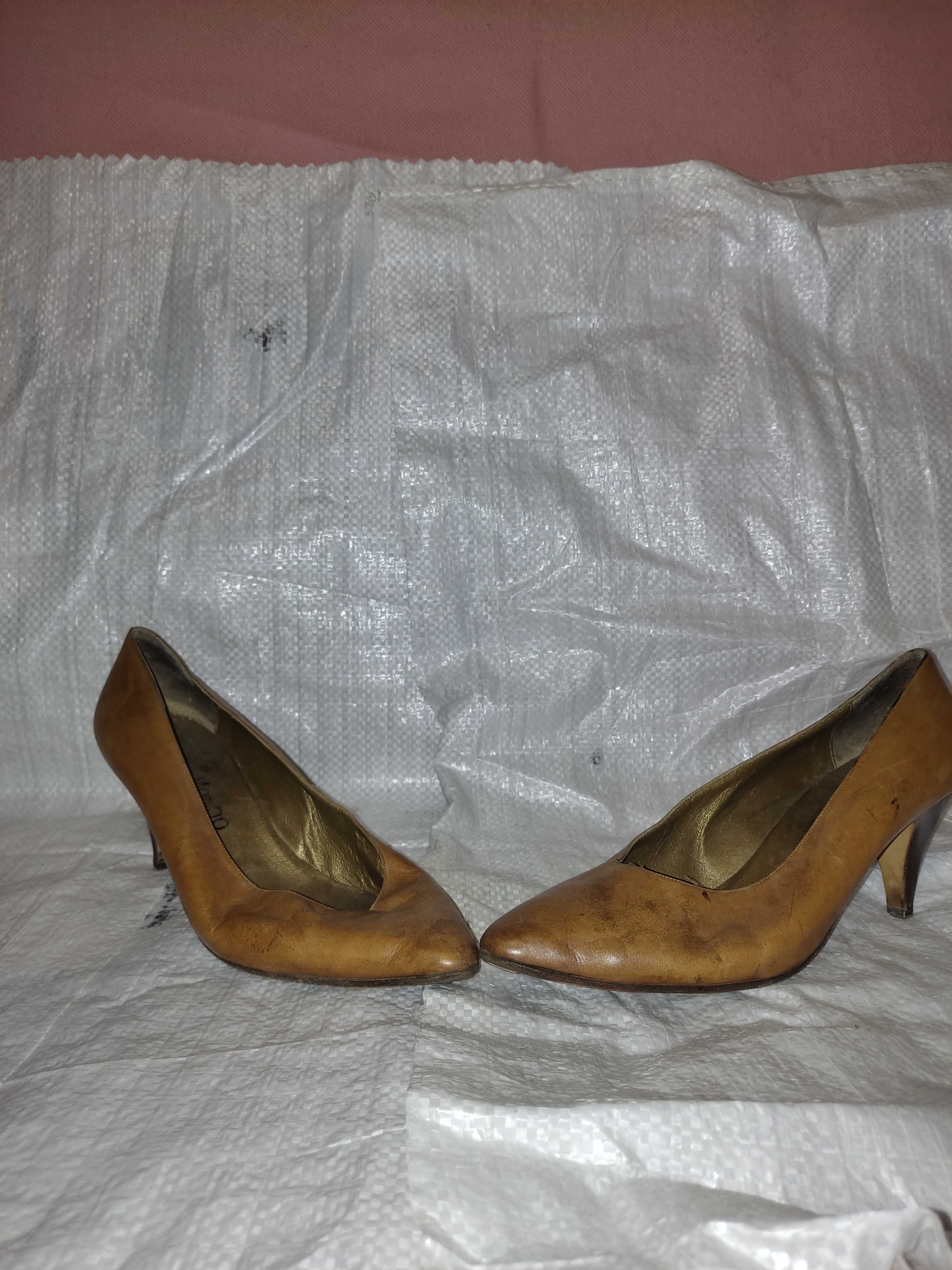 Туфли женские на каблуке (40-41 размер) Италия и Бразилия
