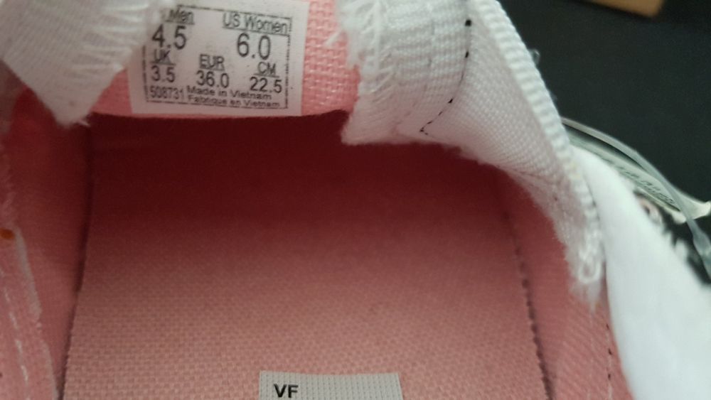 Слипоны фирмы Vans 36р,стелька 23см,оригинал.