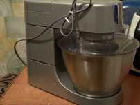 Kenwood Chef KVC3100S із насадками слайсер-грейтер і блендер