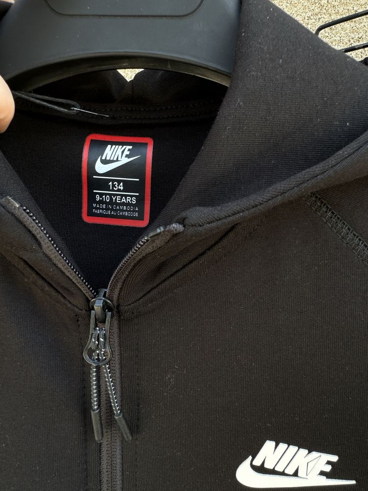 Подросковый Nike Tech Fleece р140-176