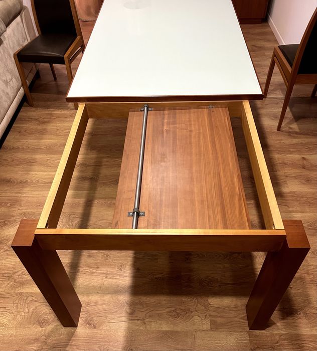 Mesa de sala de jantar