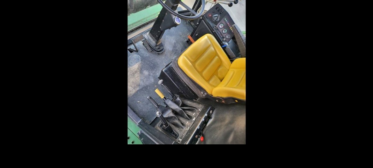 Комбайн JOHN DEERE 1052