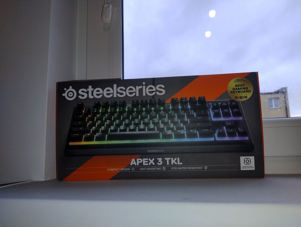 Sprzedam klawiaturę Steelseries APEX 3 TKL