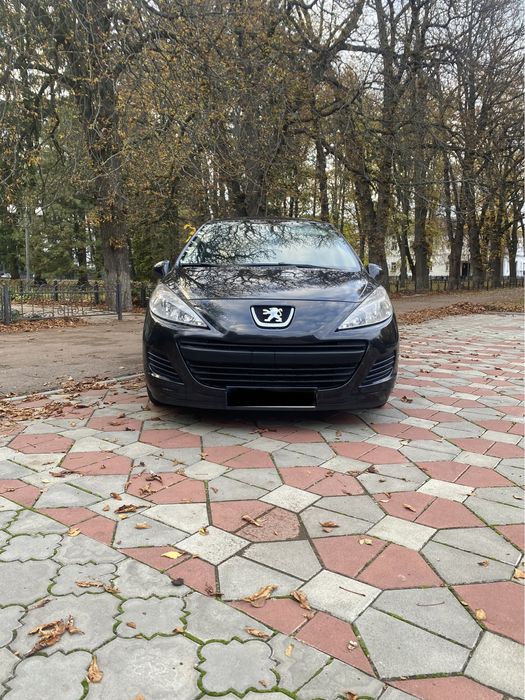 Peugeout 207 1.6 2010 року