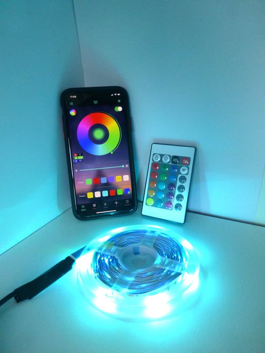 Taśma LED 5m RGB z pilotem aplikacją na telefon, USB, elastyczna