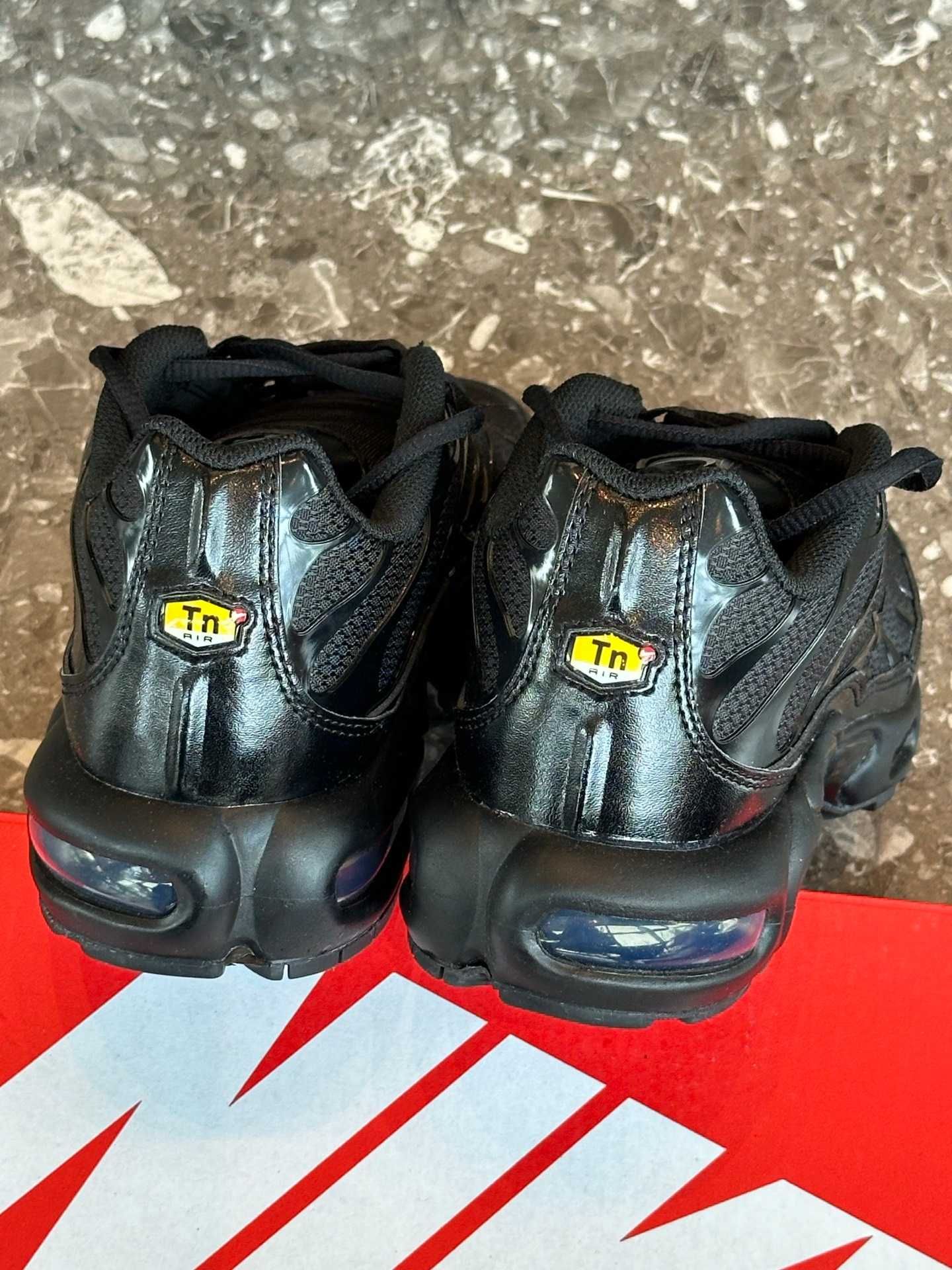 Nike Air Max Plus czarne oryginalne unisexTrampki R39