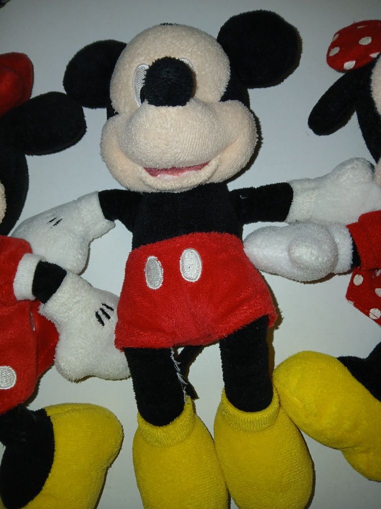 Bonecos de peluche minie e Mickey