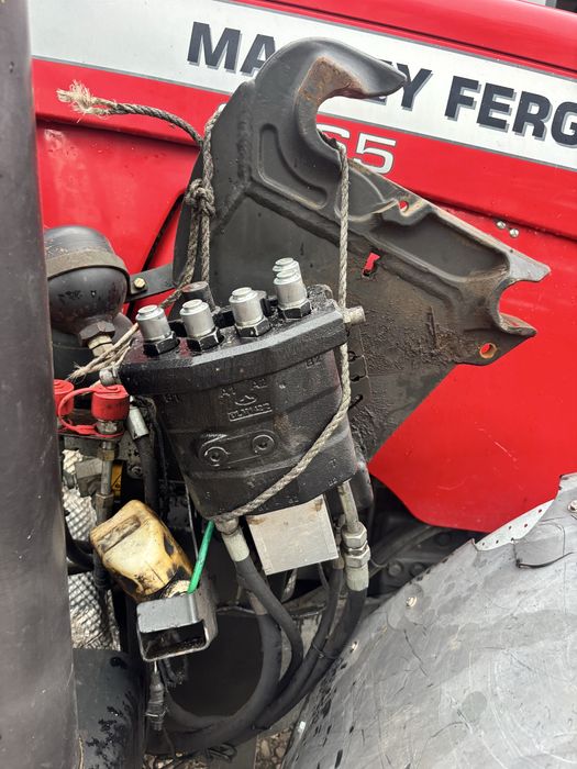 Adaptacje adaptacja Massey Ferguson mocowania ładowacza MF Mailleux