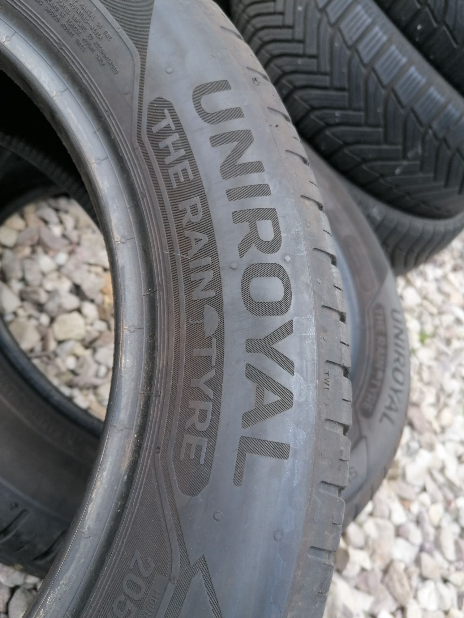 205/55/16 Uniroyal 2021 rok