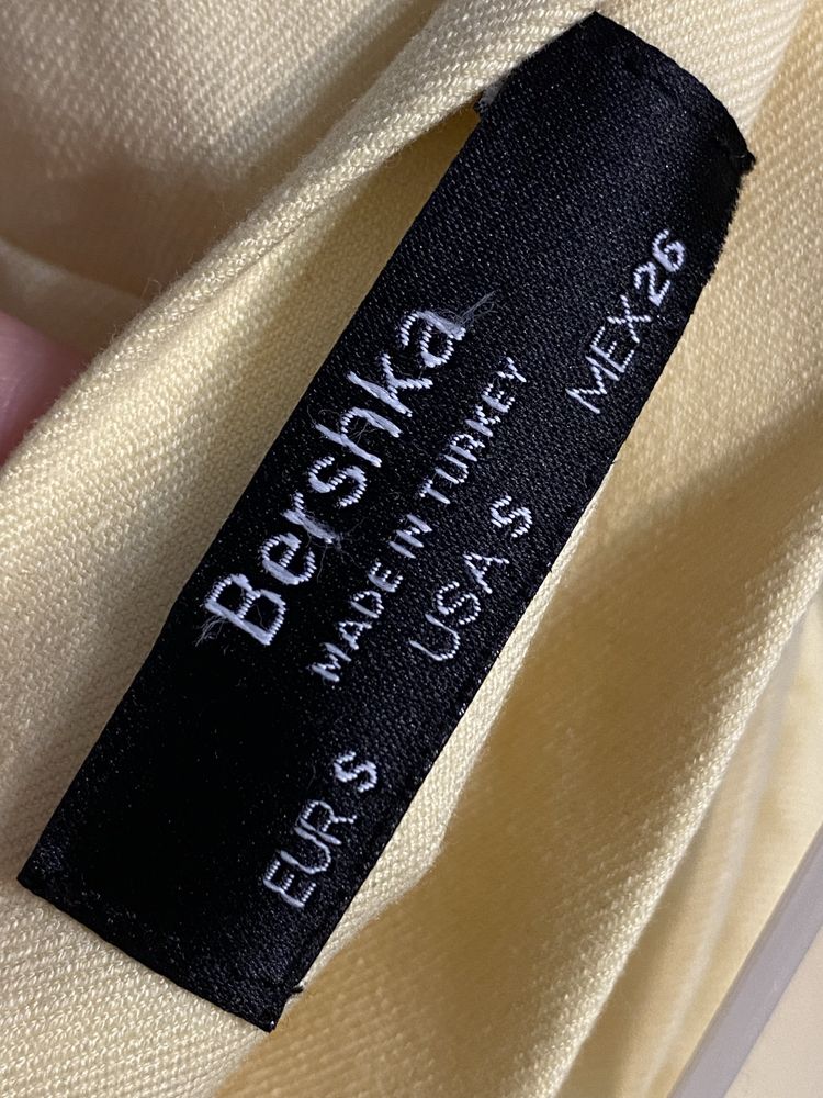 Bershka Wakacyjna żółta zwiewna spódniczka plisowana dla dziewczynki