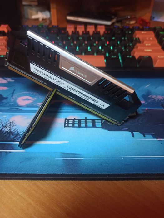 Corsair vengeance pro 2X4 8GB 2133 RAM озу