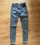 Jeansy damskie Medicine Push up slim 36 ciemne niebieskie