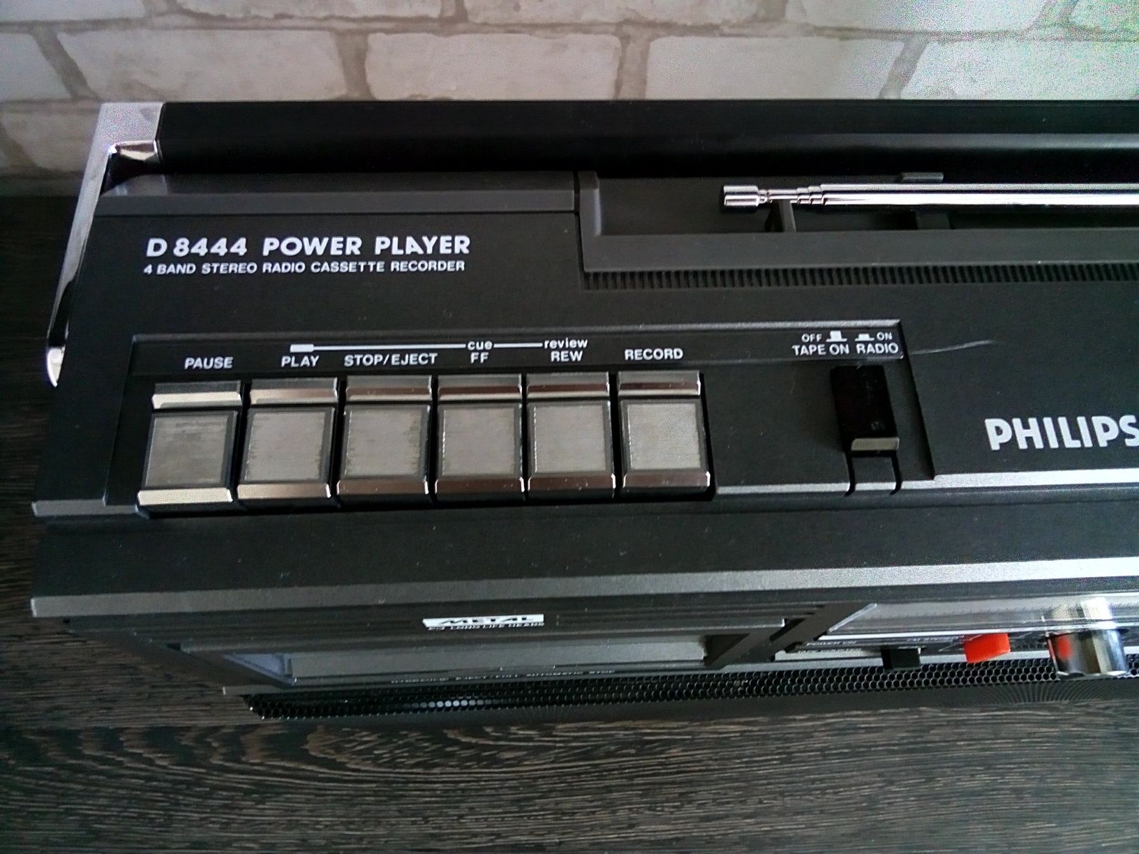 PHILIPS D8444 Power Player 4 band Stereo Cassette Recorder 1982-84