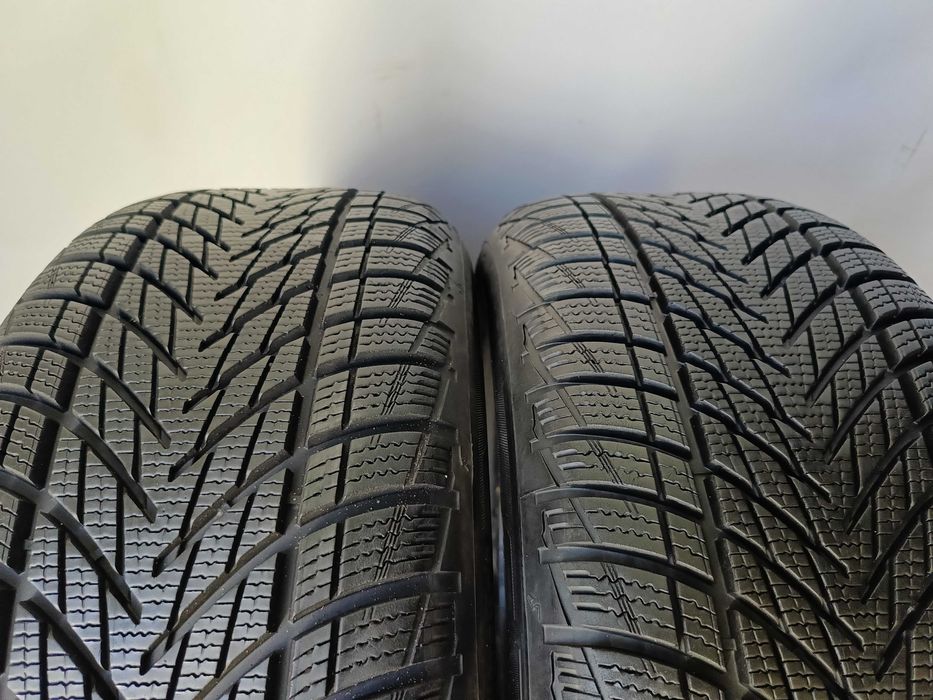 2X 225/50R17 98V Goodyear ultra grip Performance 3 203K