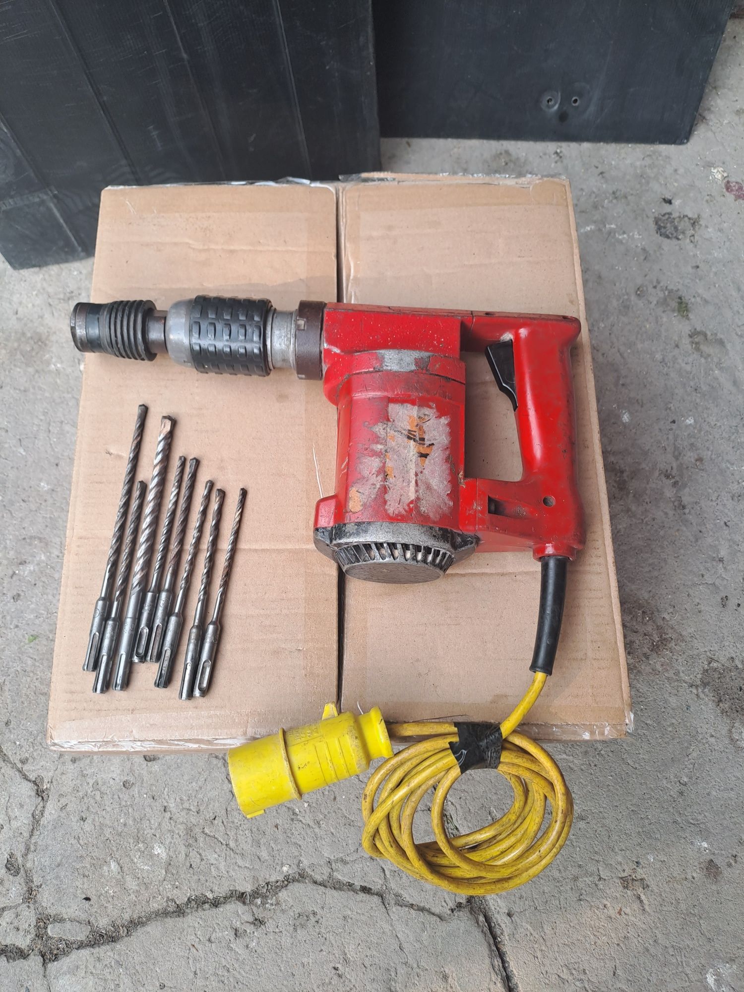 Młotowiertarka Hilti 110v