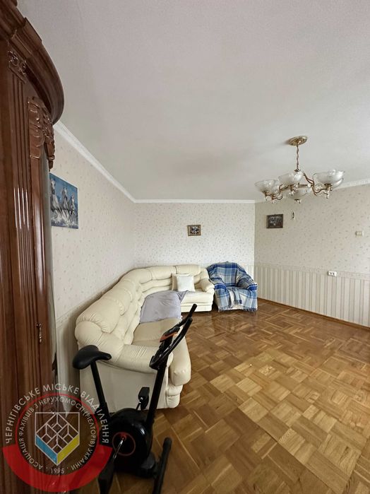 RLT I01 Продам 4 кімнатну квартиру в районі Льотного училища