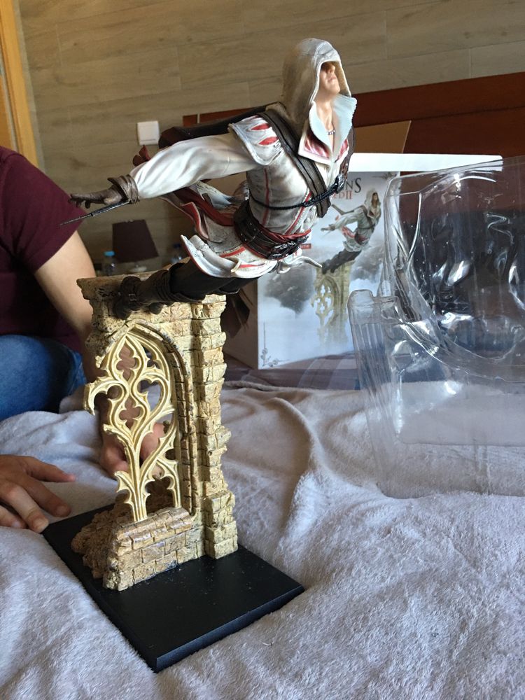 Estatueta Ezio - Leap of Faith