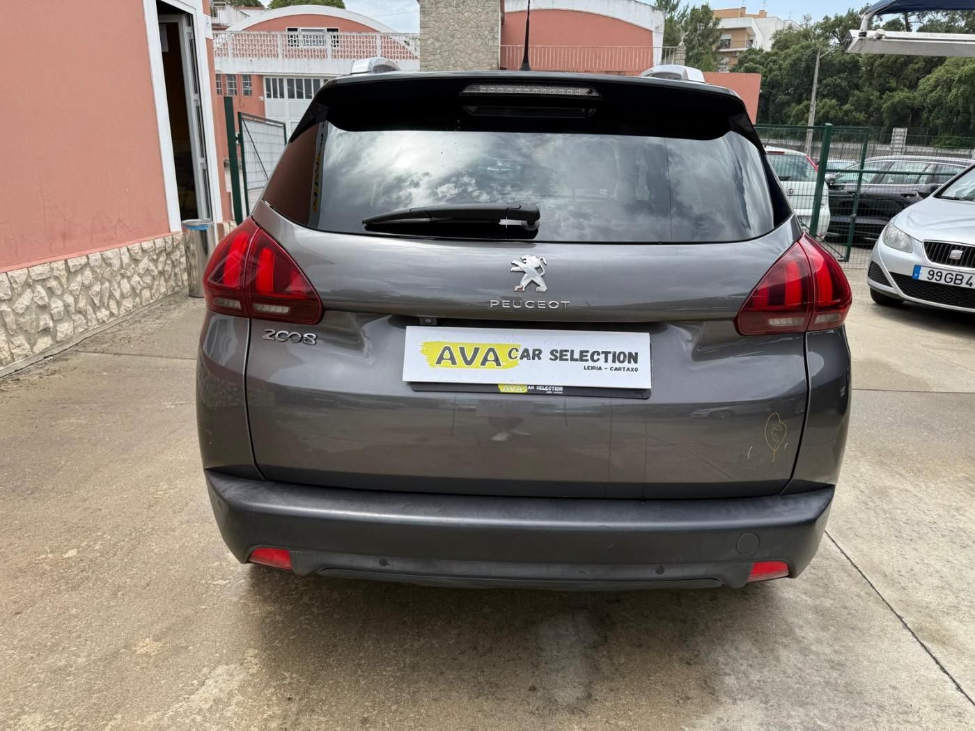 Peugeot 2008 1.2 PureTech Signature