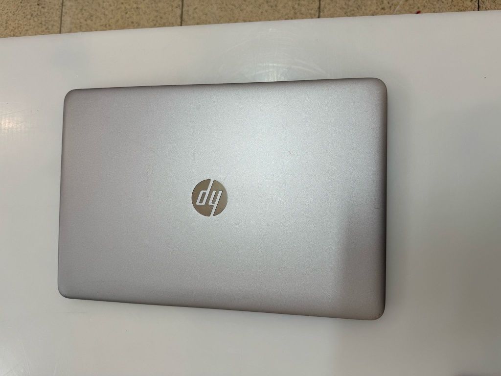 Portátil HP Elitebook