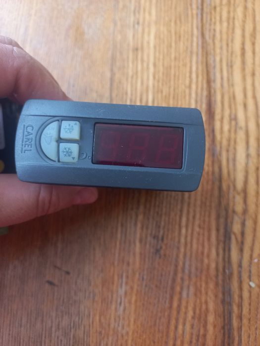 Контроллер Carel pj32c