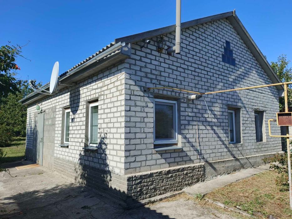 Дом рядом с заповедником и крутой рыбалкой на Днепре.