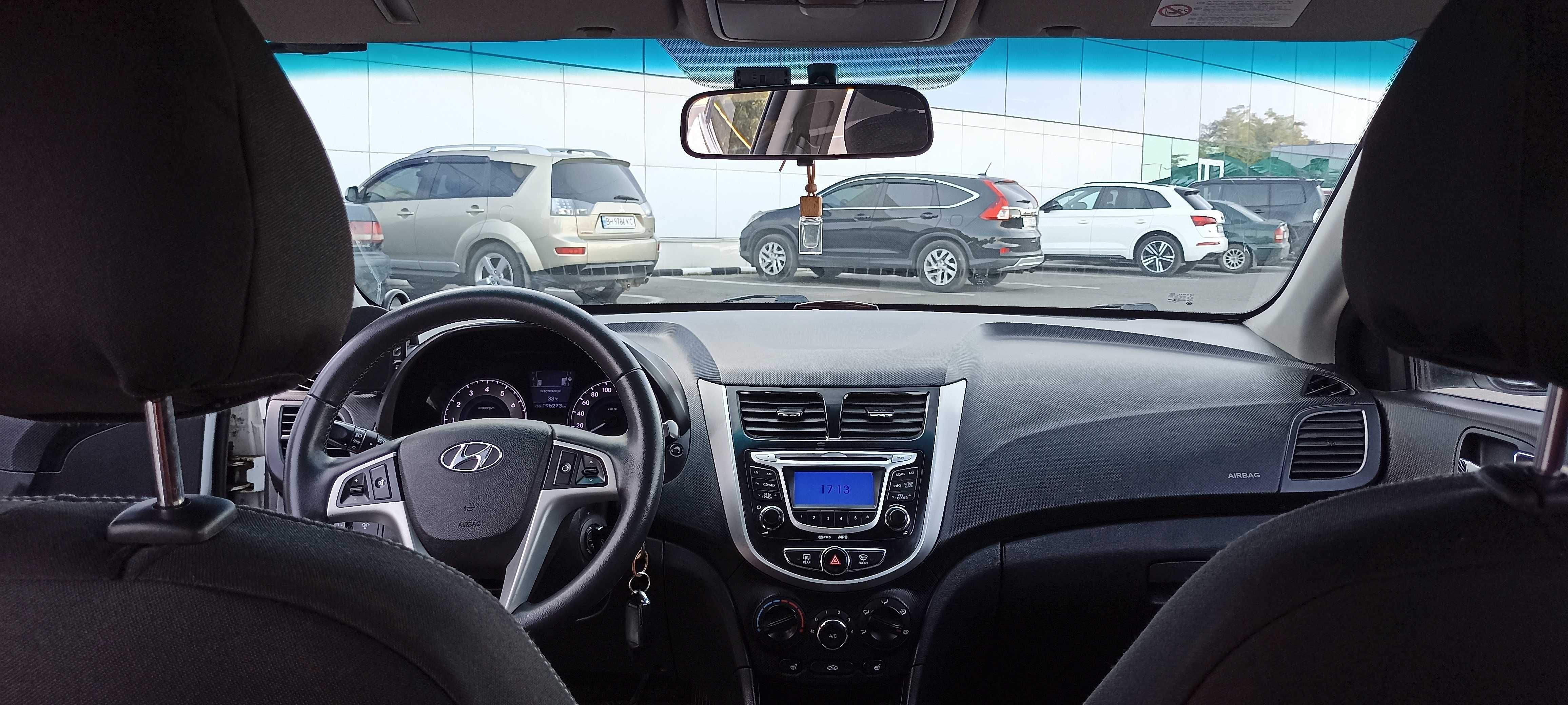 Hyundai Accent 2013