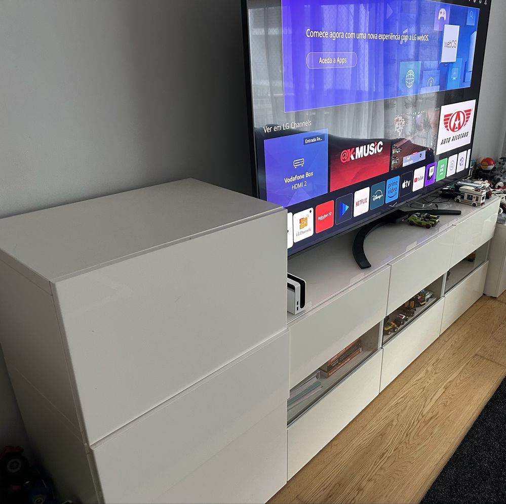 Conjunto de Móveis de Sala — Estilo Moderno e Minimalista