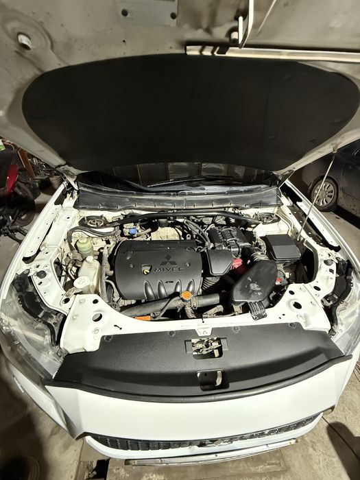 Mitsubishi Outlander XL