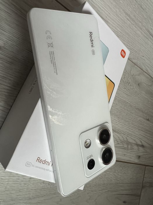 Redmi Note 13 5G w idealnym stanie na gwarancji.